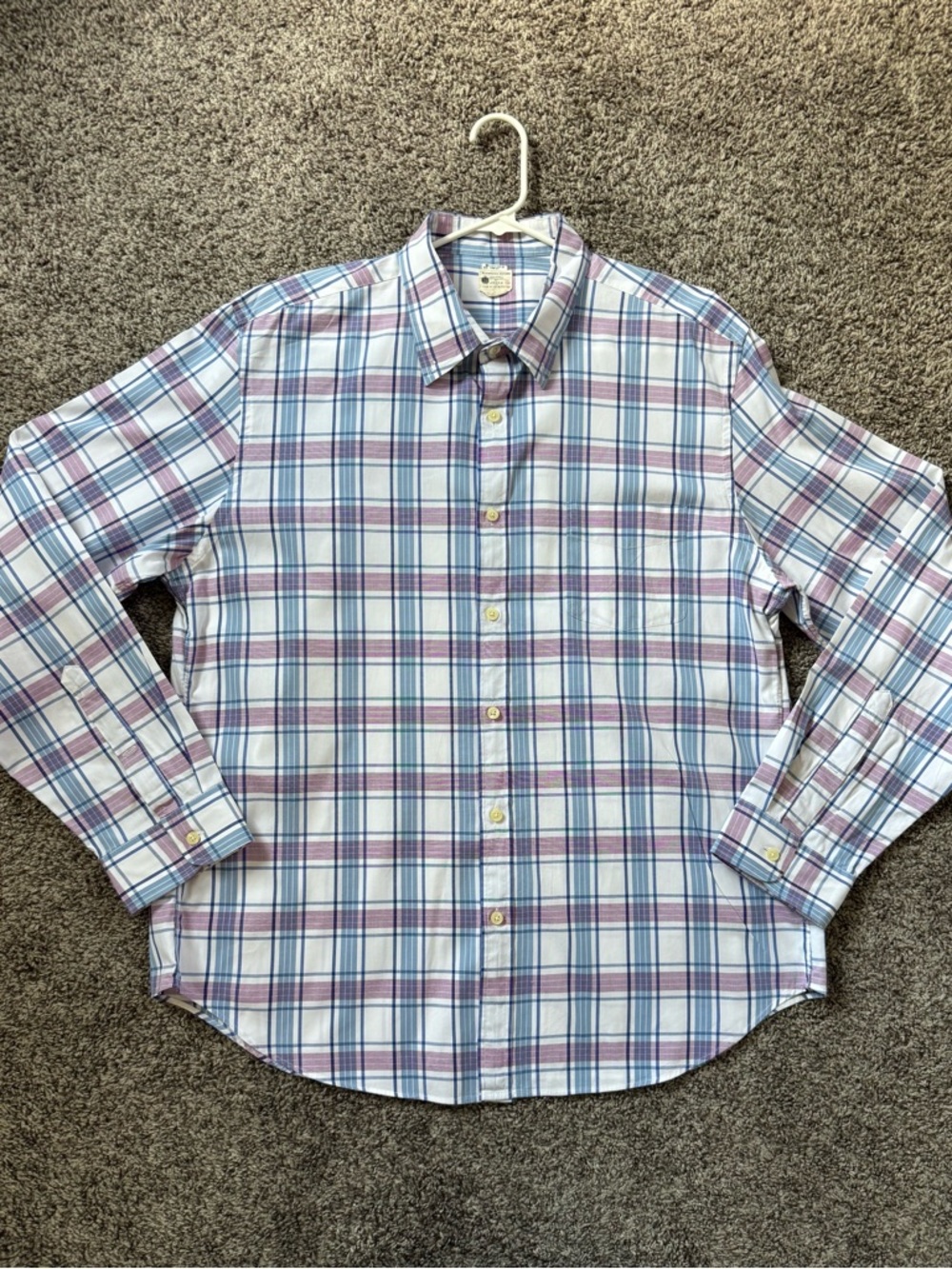 J. Crew Men's Plaid Button-Down Shirt in‎ White, Blue, and red(124)